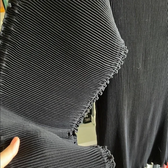 Toteme Black Gathered Azores Plisse Top xs - Picture 6 of 7